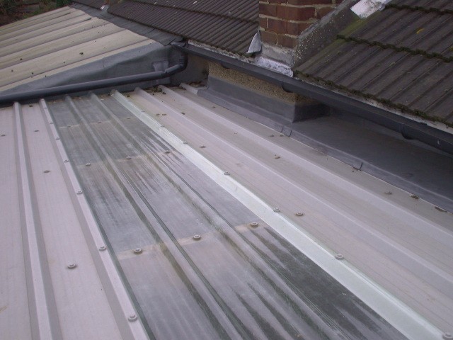 Garage Roof In Romford