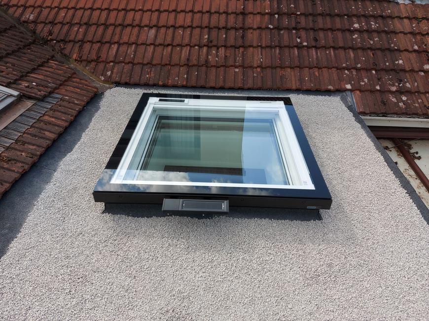 Velux flat roof window (3).jpg