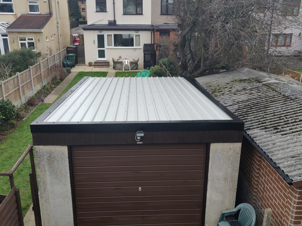 A box profile anti condensation steel roof